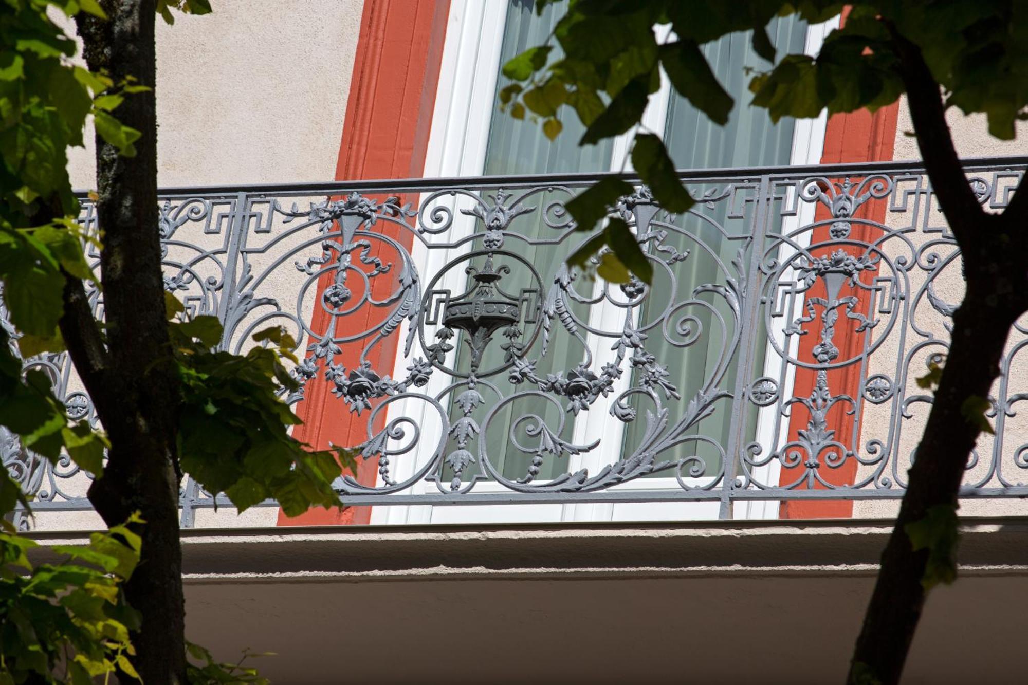 Hotel Arverna Vichy - Clt'Hotel Kültér fotó