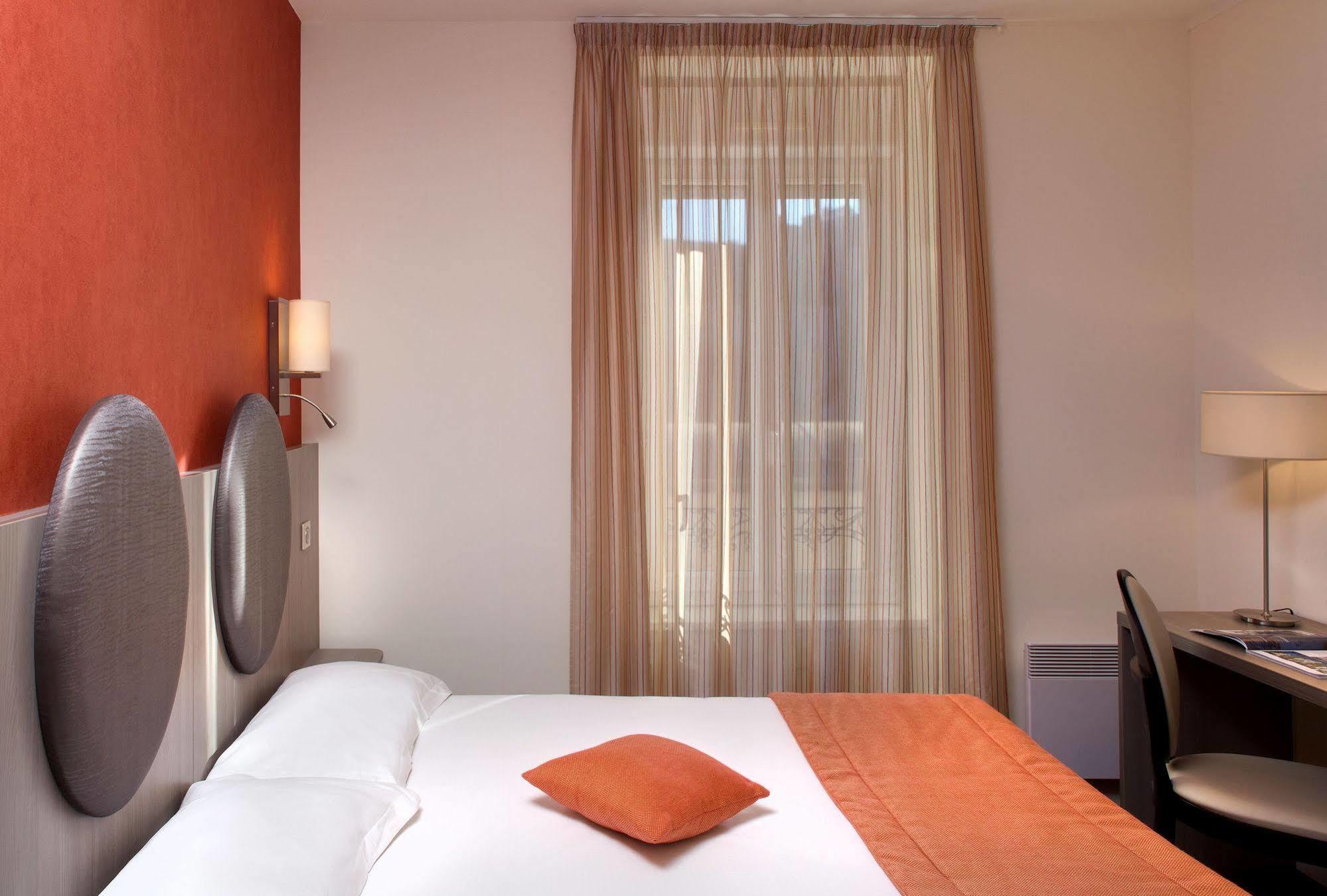Hotel Arverna Vichy - Clt'Hotel Kültér fotó